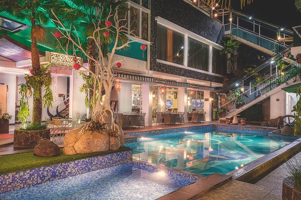 Oxville Hotel Padang  Esterno foto